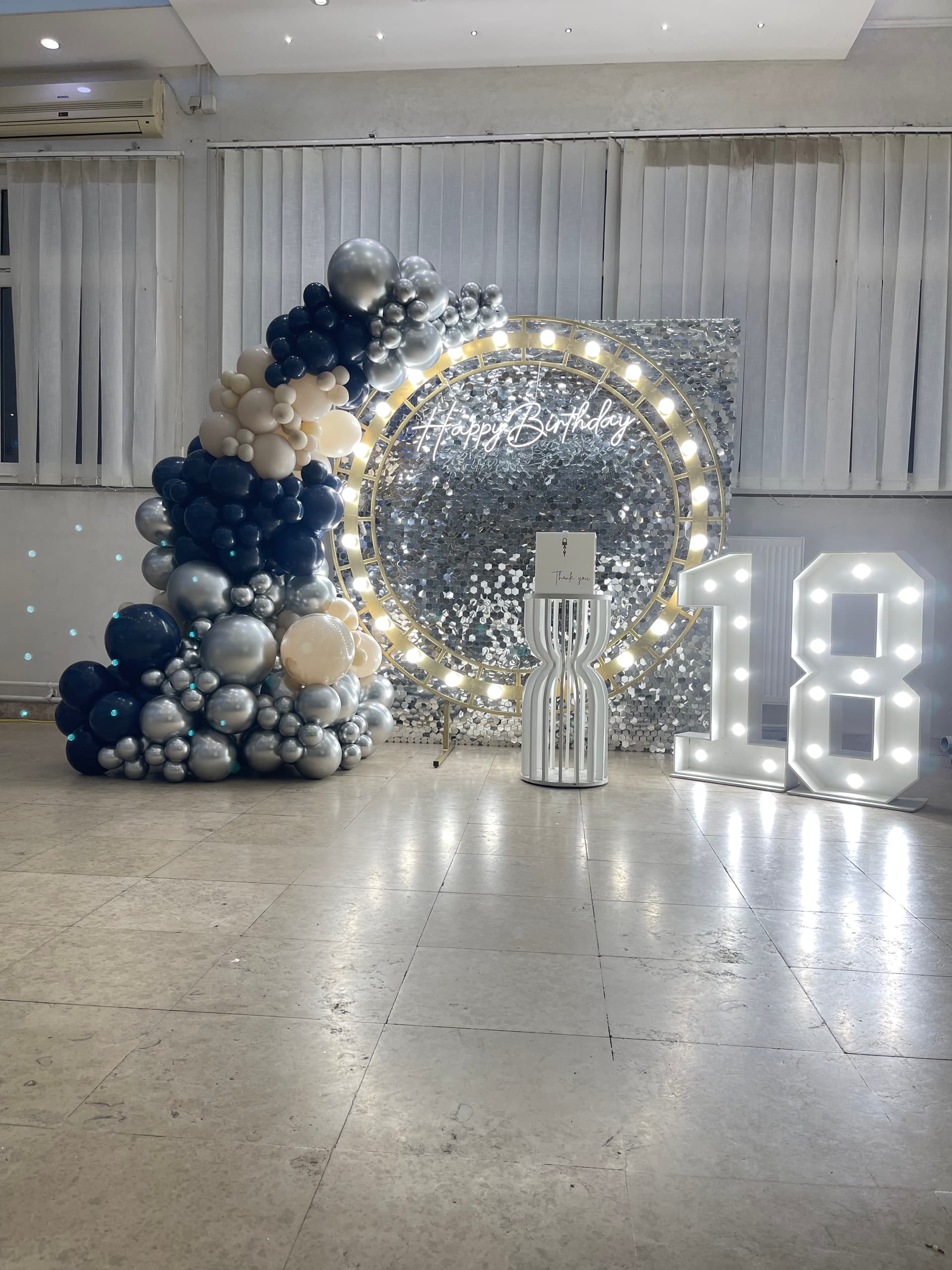 Dekoracije i buketi od srca - slika 11