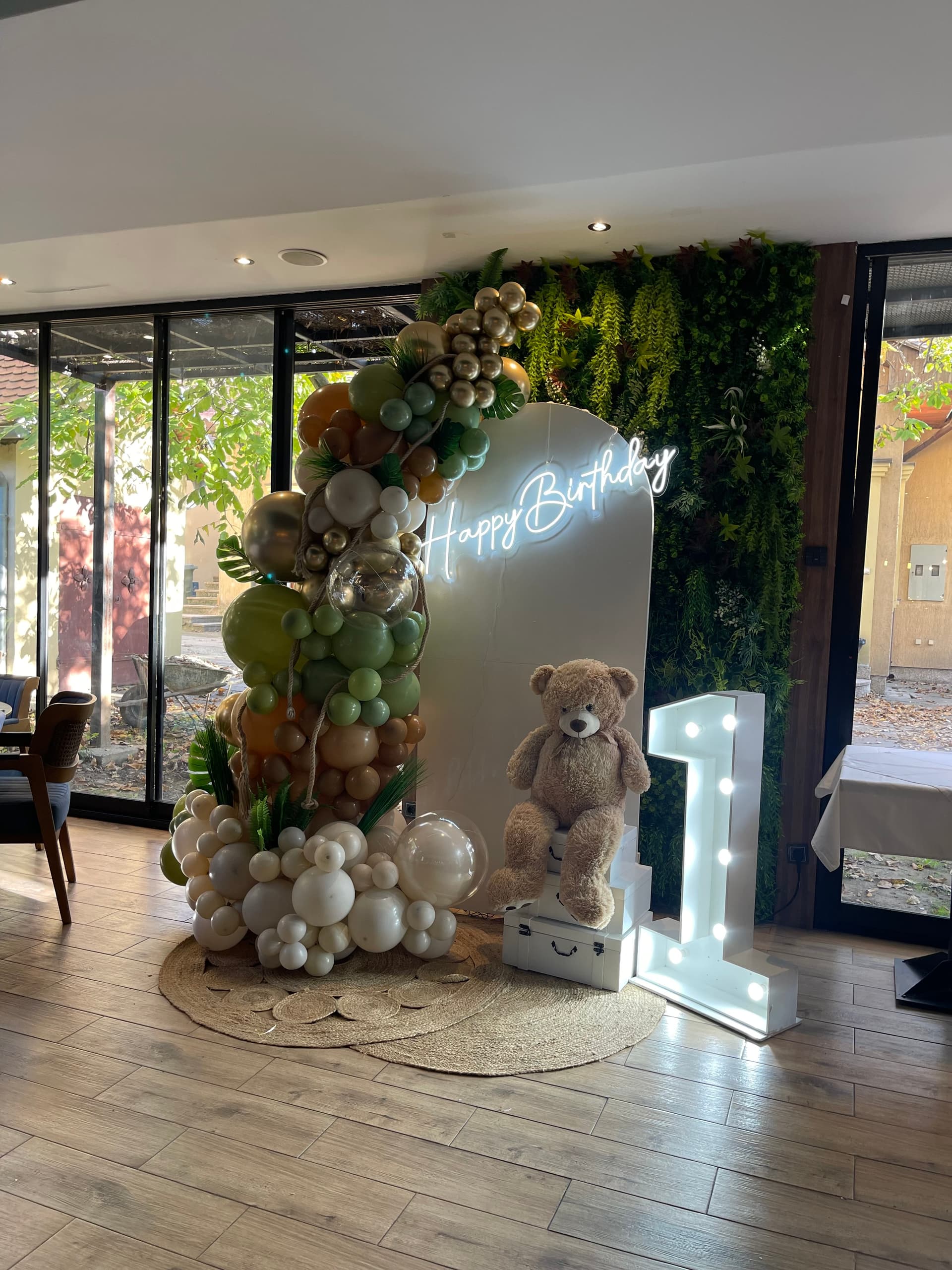 Dekoracije i buketi od srca - slika 23